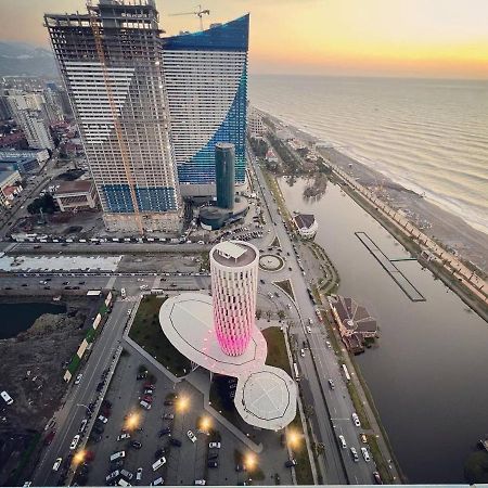 Gq Apartments On First Line Batumi Esterno foto