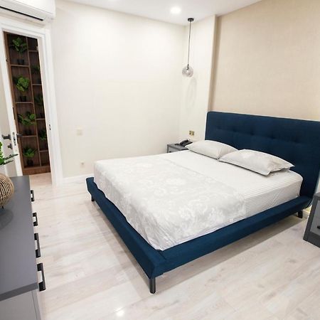 Gq Apartments On First Line Batumi Esterno foto