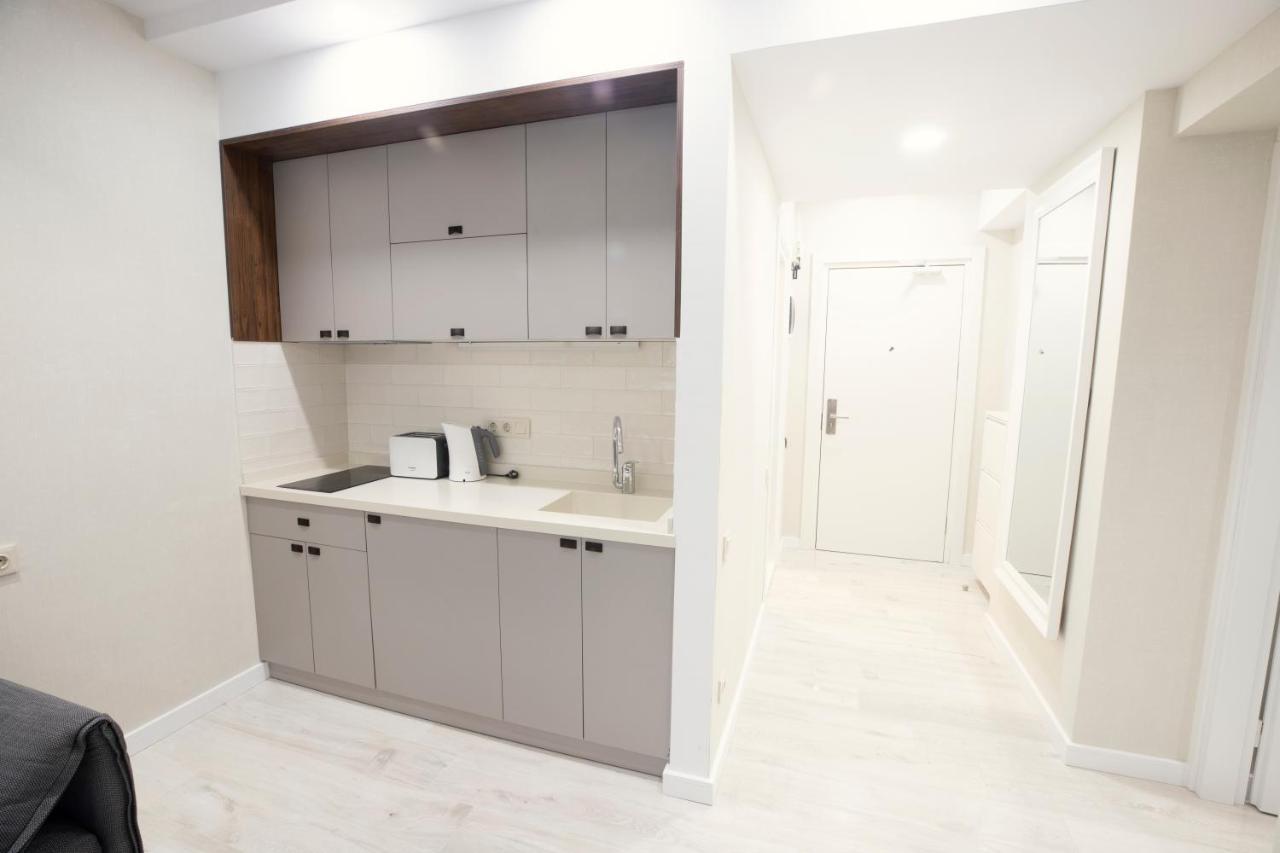 Gq Apartments On First Line Batumi Esterno foto