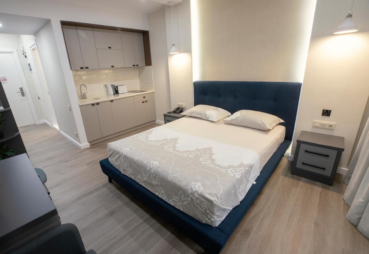 Gq Apartments On First Line Batumi Esterno foto