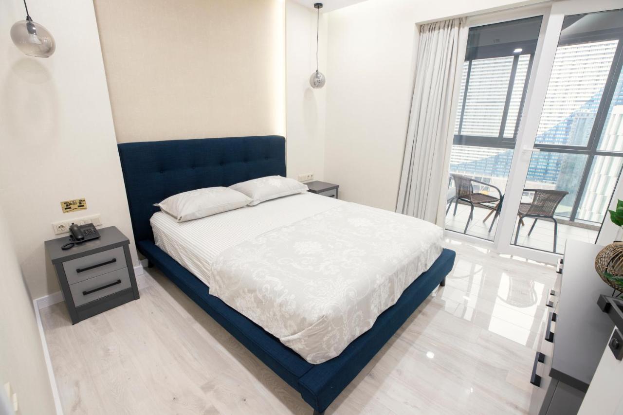 Gq Apartments On First Line Batumi Esterno foto