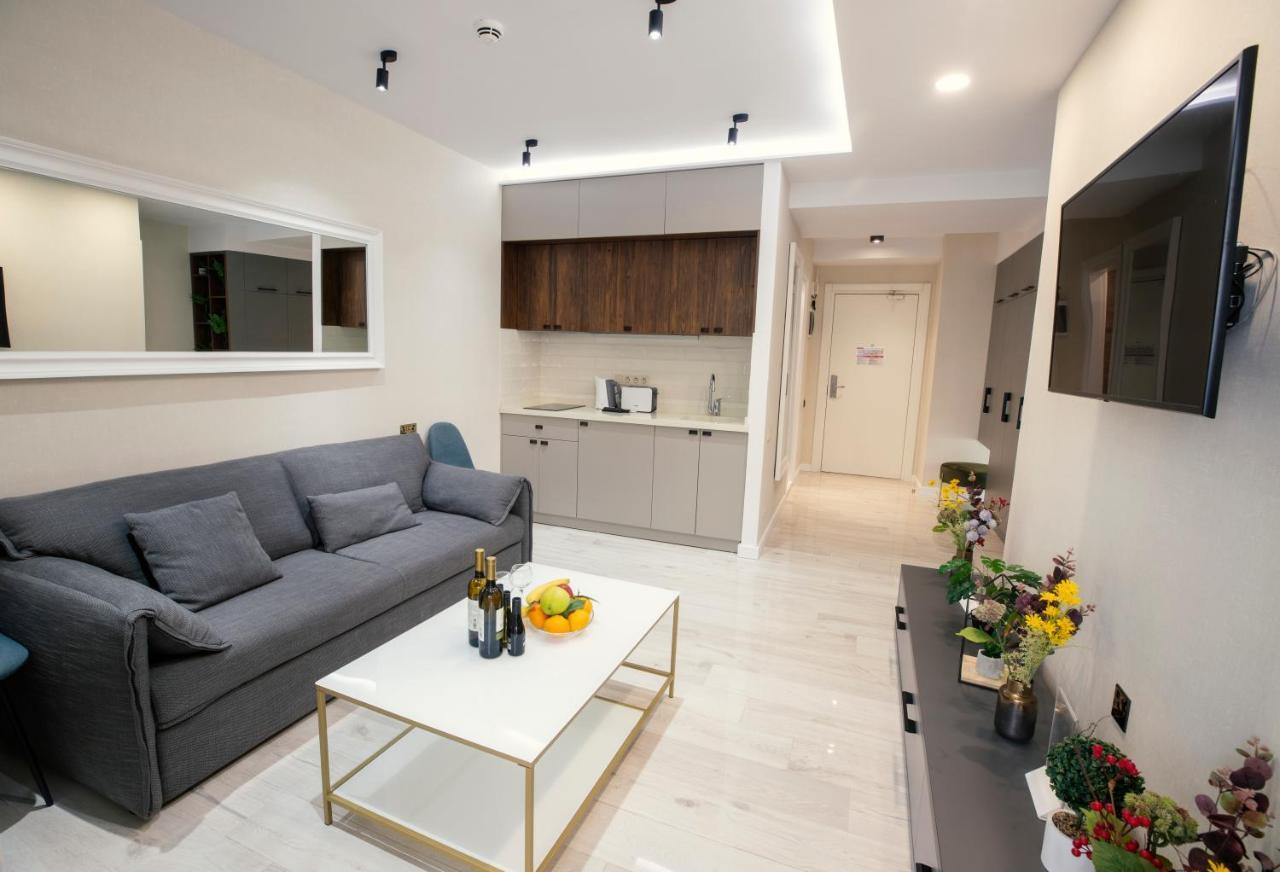 Gq Apartments On First Line Batumi Esterno foto